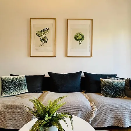 Modern 2bd With View Near Acropolis Apartment *